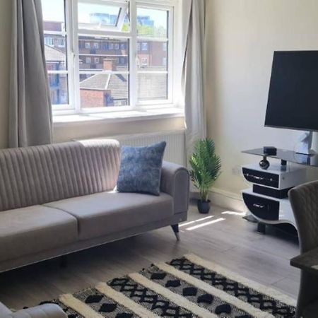 Stylish & Cozy 2-Bedroom Flat In Hoxton & Shoreditch London Exteriör bild