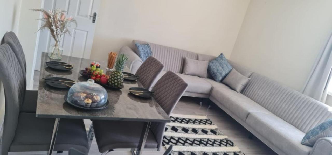 Stylish & Cozy 2-Bedroom Flat In Hoxton & Shoreditch London Exteriör bild