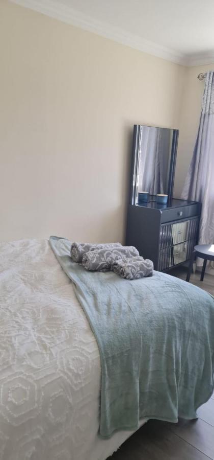 Stylish & Cozy 2-Bedroom Flat In Hoxton & Shoreditch London Exteriör bild